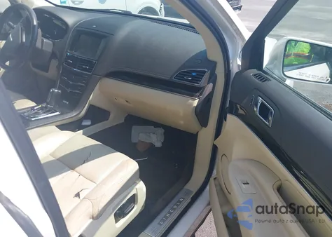 2014 Lincoln Mkt Ecoboost z USA, uszkodzony, nr VIN 2LMHJ5AT8EBL51377